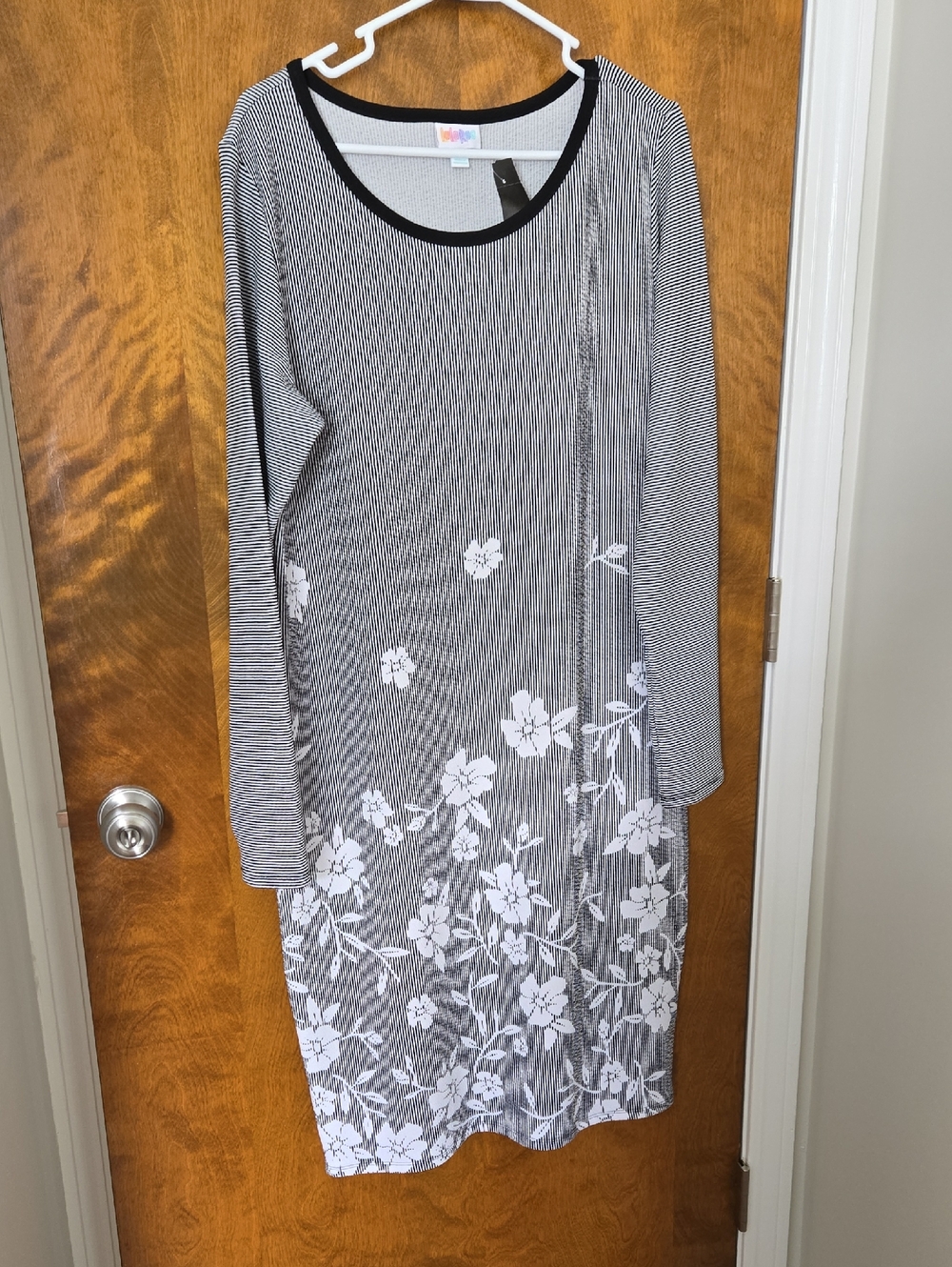 LuLaRoe Black and White Floral Long Sleeve Dress